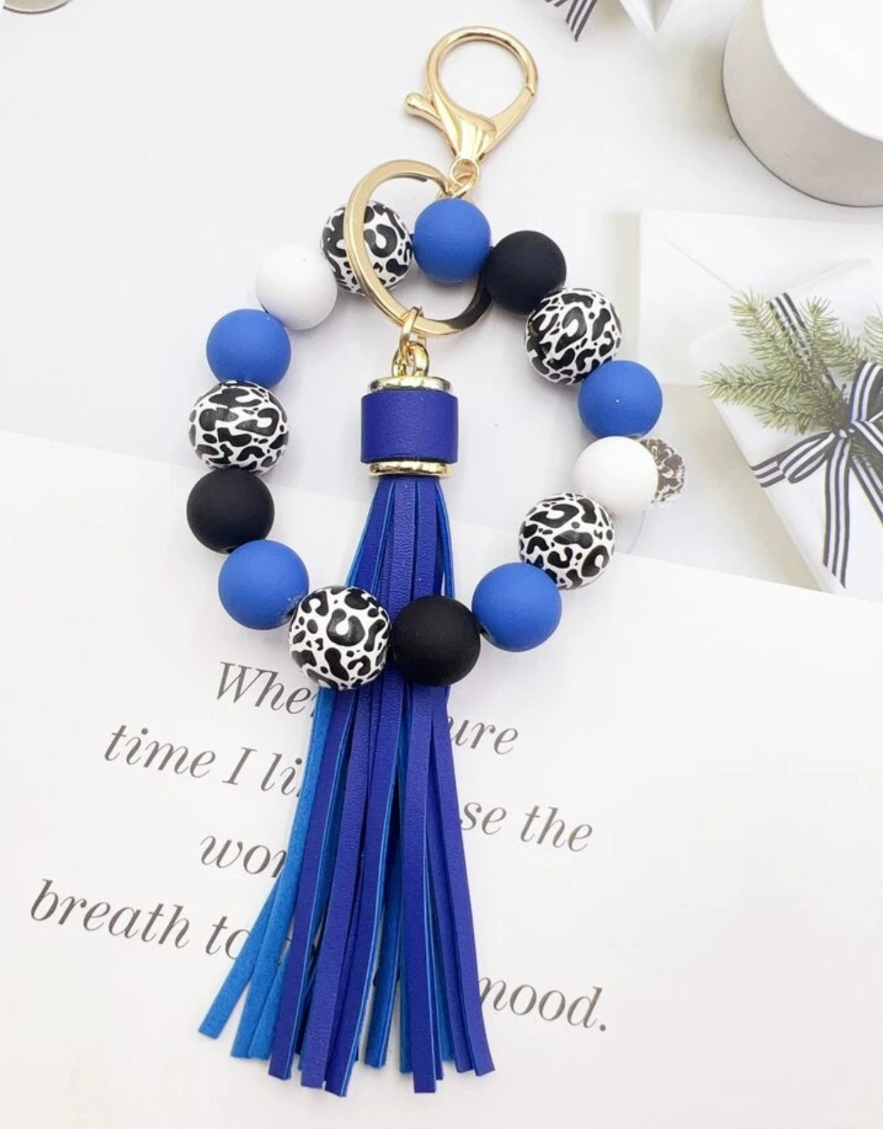 blue leopard keyholder