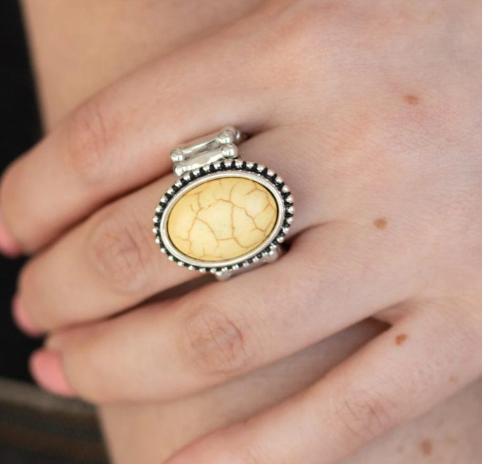 Bountiful Deserts Yellow Ring